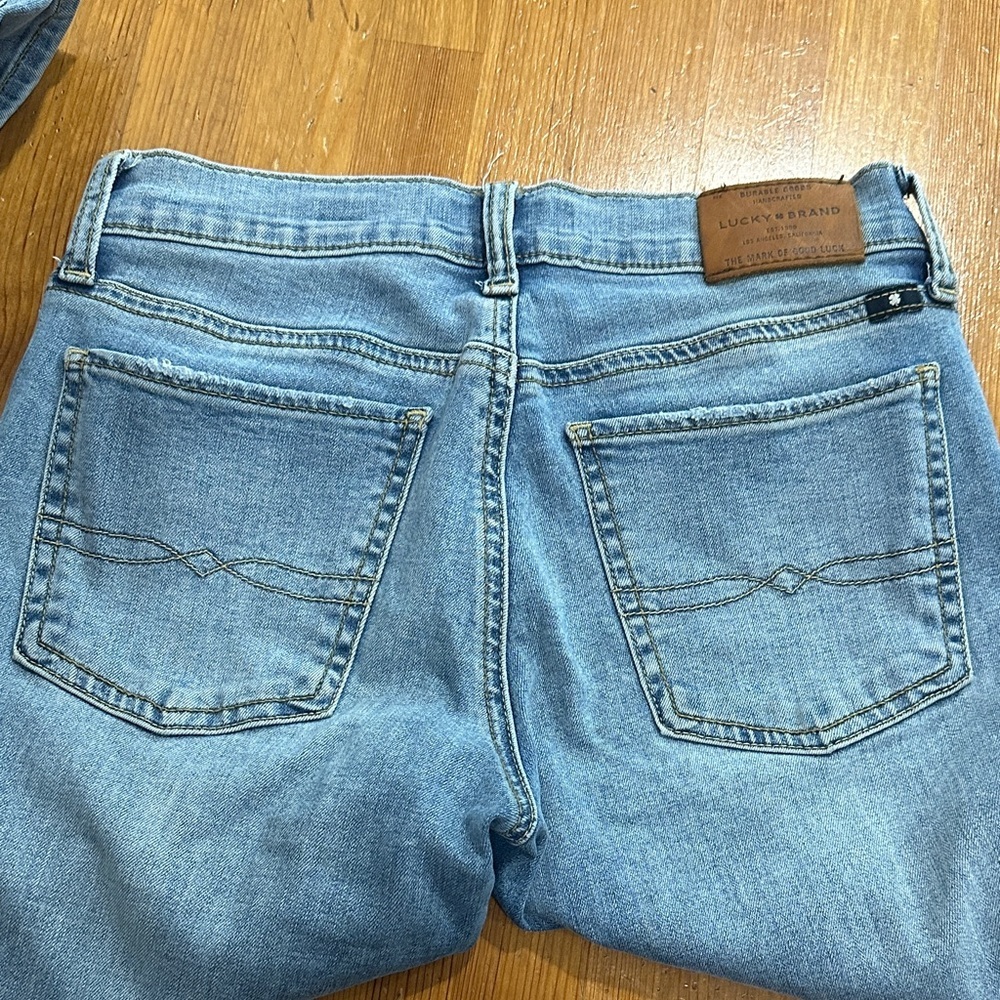 Lucky Brand sweet crop Light Blue Denim Jeans - Picture 5 of 9